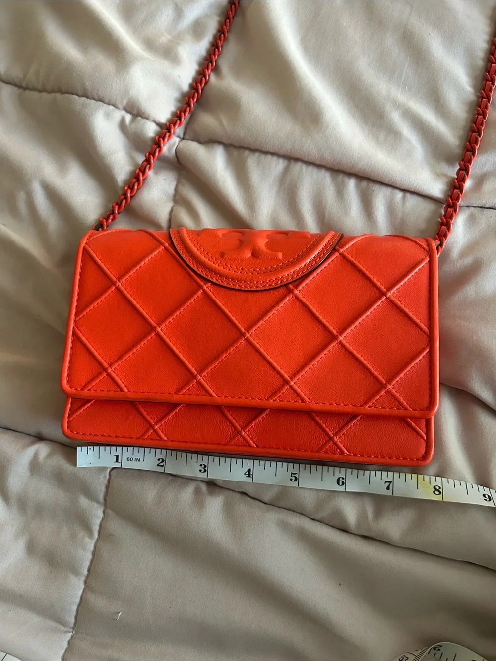 NWOT TORY BURCH Fleming soft chain wallet